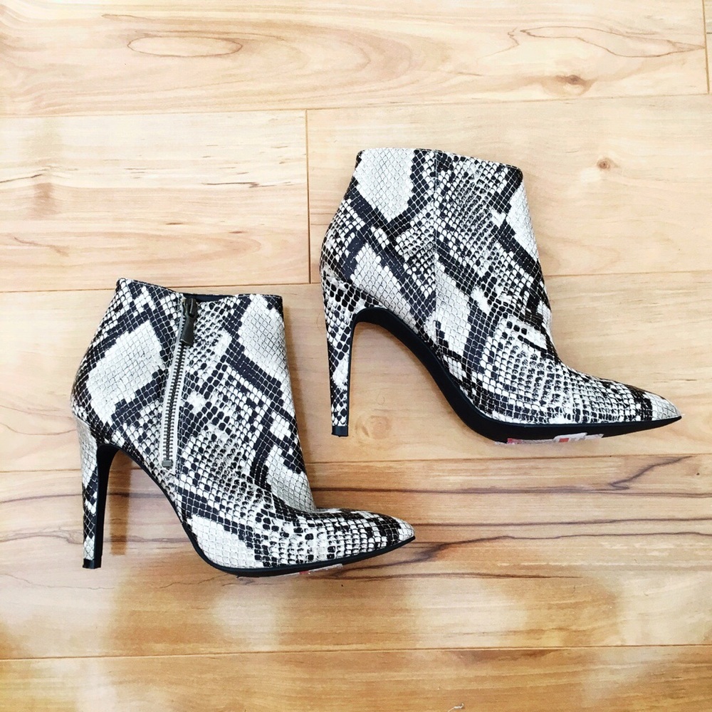 Snakeskin Booties, size 7